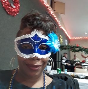 Meet your Posher, Sandy